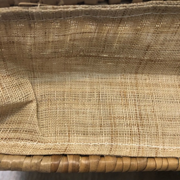 Vintage Handmade Woven Handbag - Picture 5 of 11